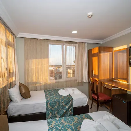 Simper Hotel 3*